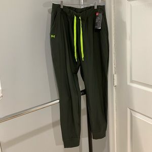 Under Armour Women’s joggers NWT